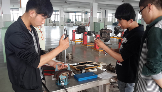 汽車工程系專業(yè)技能等級考證集訓剪影