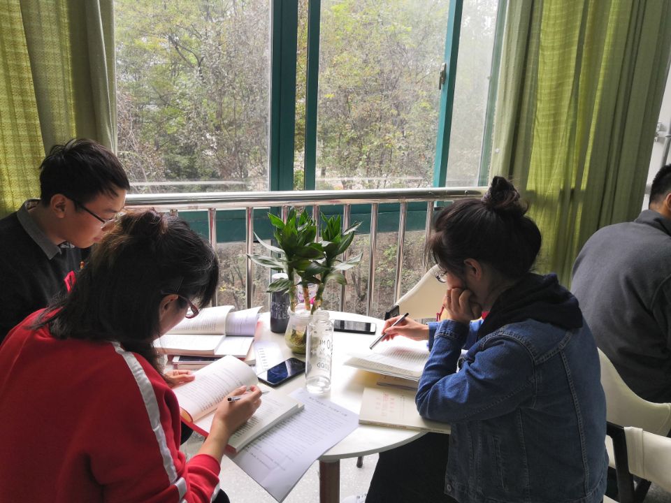 機關(guān)第四黨支部扎實推進主題教育學(xué)習(xí)