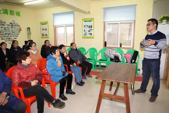 機(jī)關(guān)第一黨支部開展理論宣講進(jìn)社區(qū)活動(dòng)