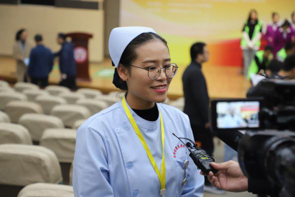 黨員示范樹形象，爭先創(chuàng)優(yōu)展風采