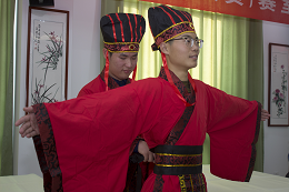 夢回大漢----穿漢服、行漢禮 職業(yè)體驗課程方案設(shè)計