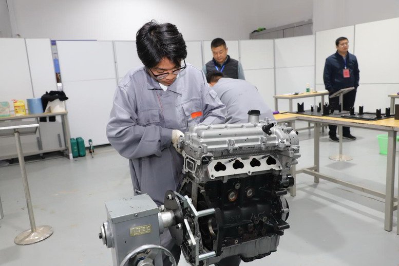 學(xué)生組發(fā)動(dòng)機(jī)項(xiàng)目比賽現(xiàn)場(chǎng)