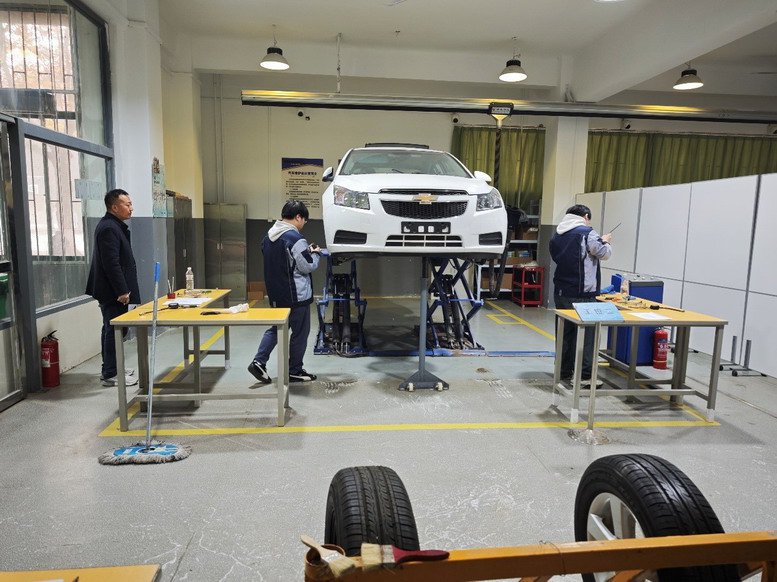 實(shí)操考試：制動(dòng)器拆裝檢測(cè)